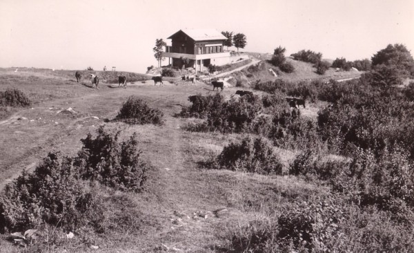 Chalet de la Table d´Orientation devenu Centre bouddhiste Shedrub Choekhor Ling