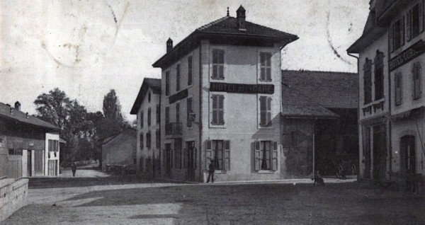 Place centrale de Valleiry (v. 1904)