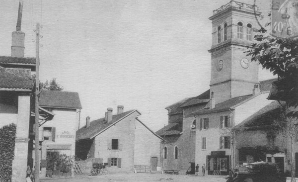 Place de l'église (vers 1920)