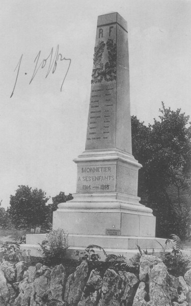 Le monument aux morts de Monnetier (1921)