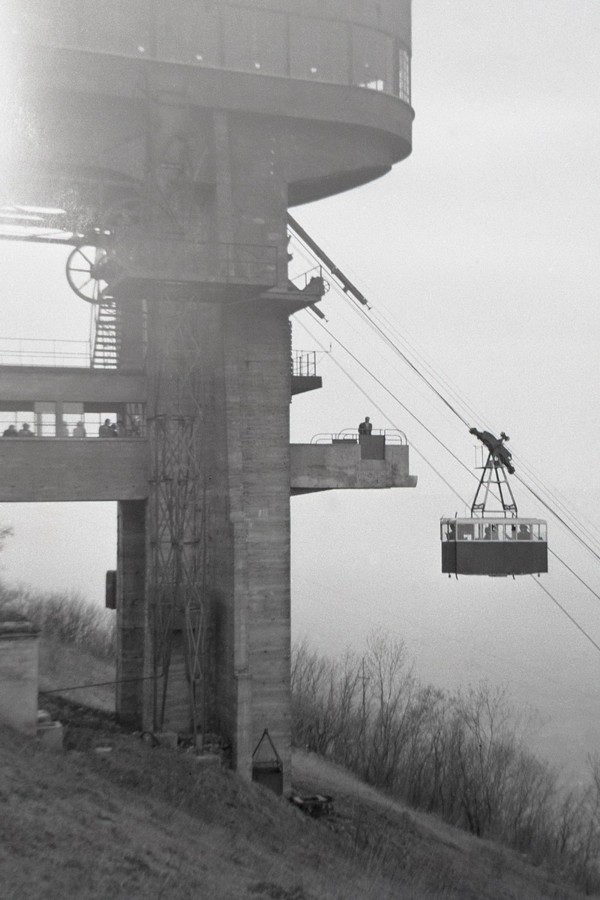 Cabine à l’arrivée de la station supérieure (mars 1953)