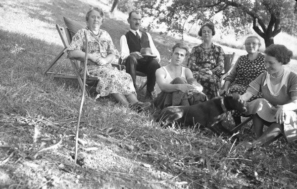 Visite de la famille (juillet 1934)