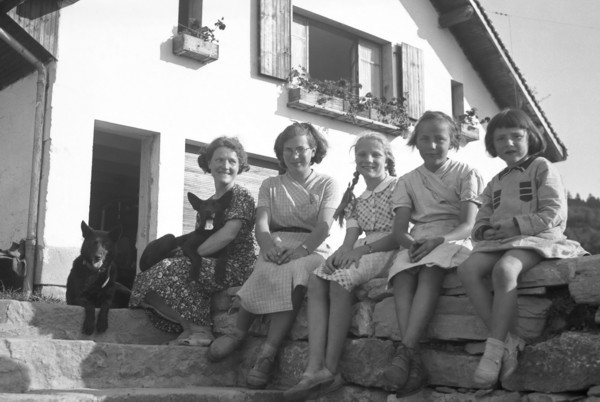 Sur le mur des escaliers à Montfort (juillet 1939)