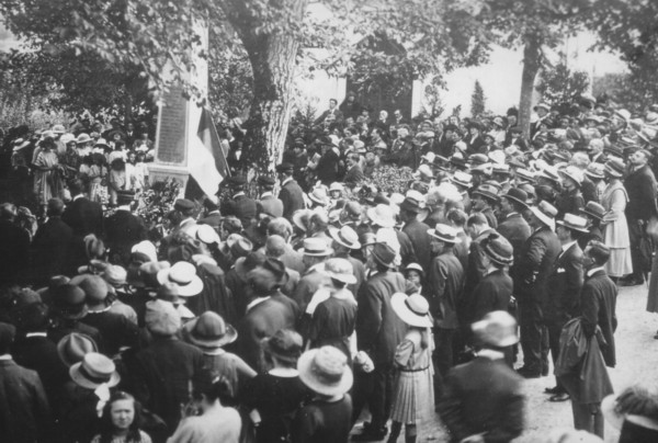Inauguration du monument aux morts de Mornex