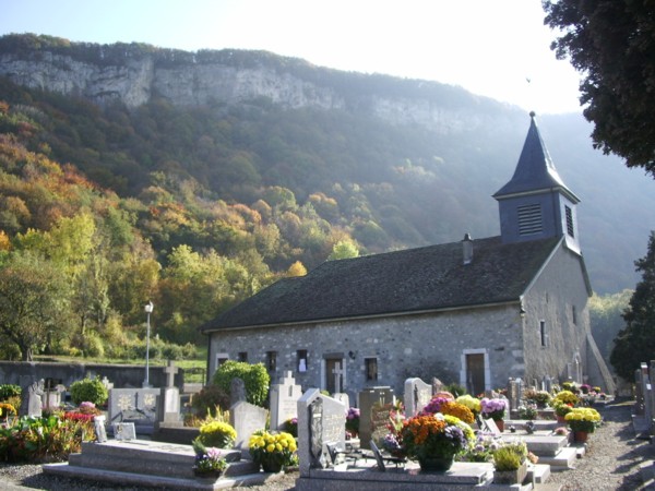La chapelle du XVe siècle et le cimetière d´Etrembières (2005)