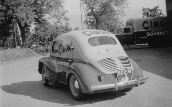 Une 4 CV de Claude Gondret (1955)