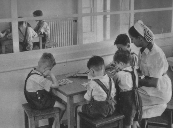 Jeu des garçons au préventorium