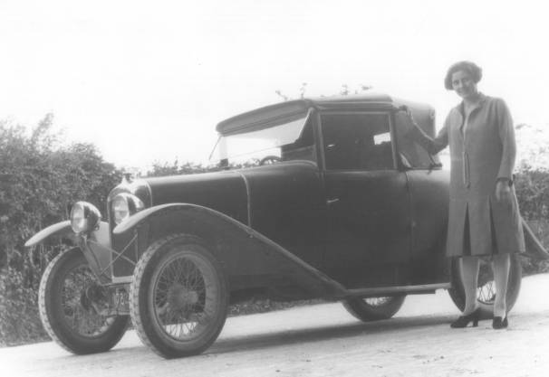 La voiture Amilcar rouge de Roger Hauser