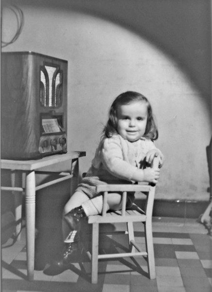 1945 : Michel Odesser écoute la radio…