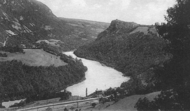 Le Rhône en aval du Fort l´Ecluse